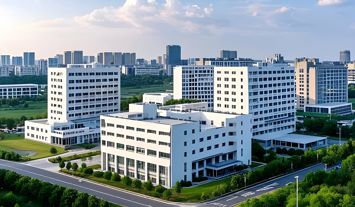 Научно-исследовательские институты и университеты